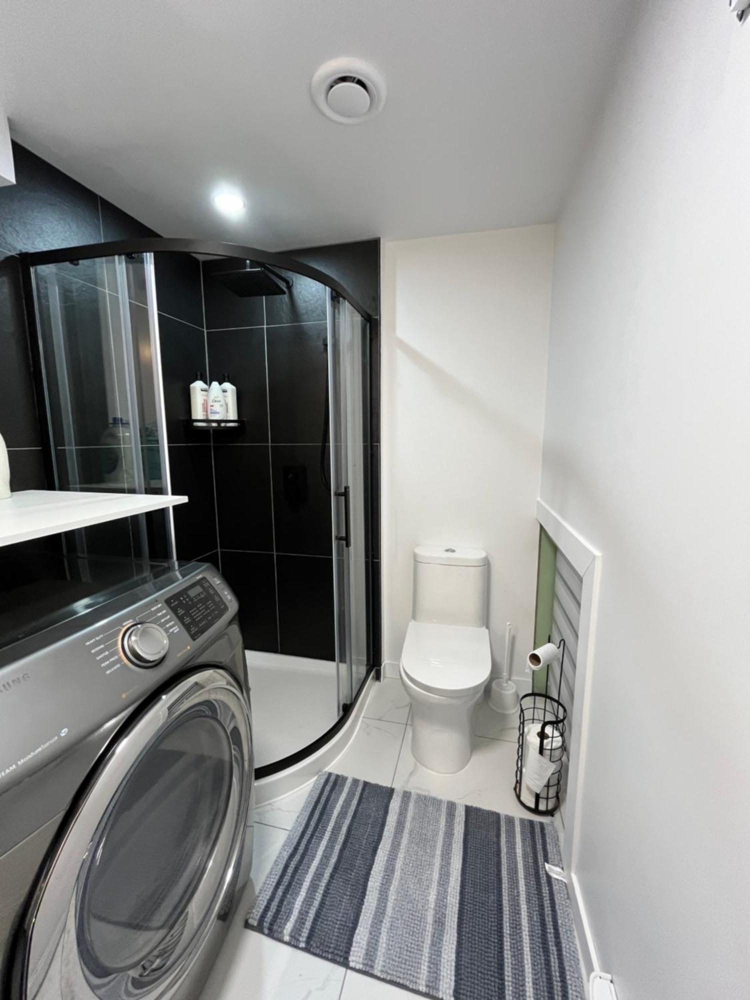 Luxuria, Unique En Ville Drummondville Luaran gambar